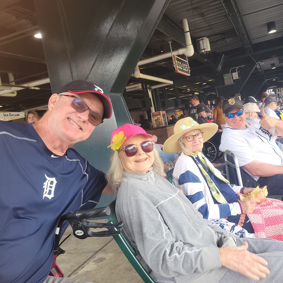 05042025 - Manoogian Manor residents at Detroit Tigers game
